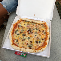 Plats et boissons du Pizzas à emporter Les 2 cigales à Marseillan - n°10