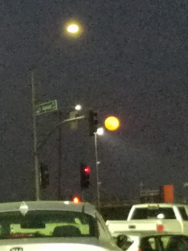 Kia Dealer «Valley Kia of Fontana», reviews and photos, 16272 S Highland Ave, Fontana, CA 92336, USA