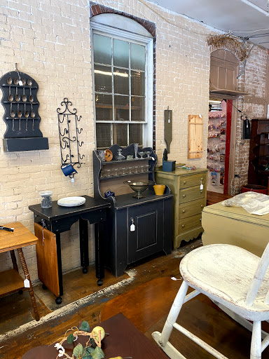 Home Goods Store «Olde Factory», reviews and photos, 139 S Hanover St, Hummelstown, PA 17036, USA