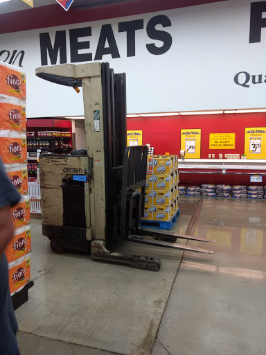 Grocery Store «Lebanon Mega Foods», reviews and photos, 1950 S Main St, Lebanon, OR 97355, USA