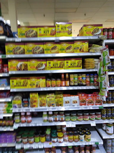 Supermarket «Publix Super Market at Country Club Plaza», reviews and photos, 18496 NW 67th Ave, Hialeah, FL 33015, USA