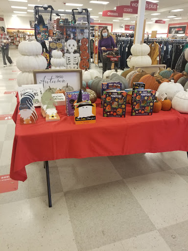 Department Store «T.J. Maxx», reviews and photos, 30955 Orchard Lake Rd, Farmington Hills, MI 48334, USA