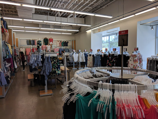 Clothing Store «Old Navy», reviews and photos, 1600 Saratoga Ave, San Jose, CA 95129, USA