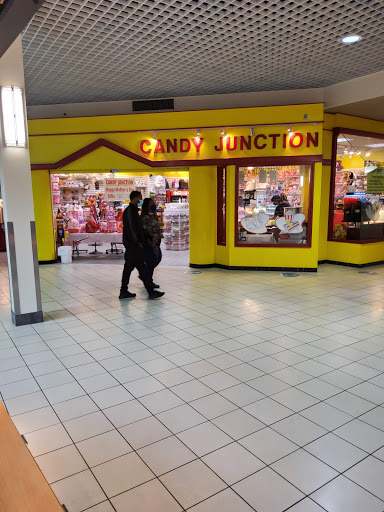 Shopping Mall «North Riverside Park Mall», reviews and photos, 7501 W Cermak Rd, N Riverside, IL 60546, USA