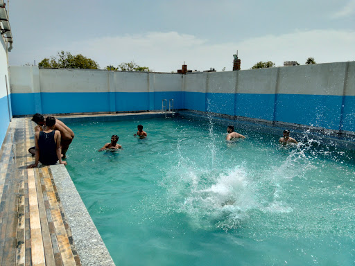 Water Smash Pool & Swimming Training Classes