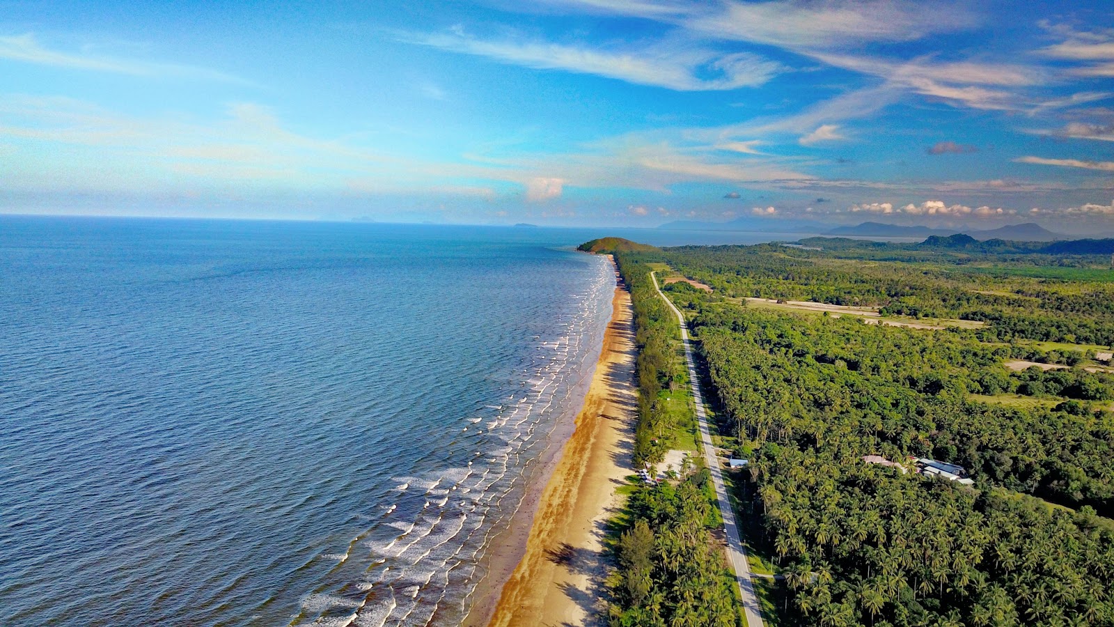Pugu Lundu Beach photo #7