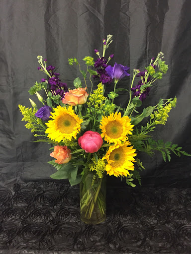 Florist «Open Air Designs - Florist | Wedding Planning | Gifts», reviews and photos, 607 N Myrtle Ave, Clearwater, FL 33755, USA