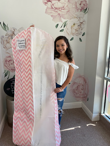 Bridal Shop «Bella Bride Boutique», reviews and photos, 18720 Stone Oak Pkwy #117, San Antonio, TX 78258, USA