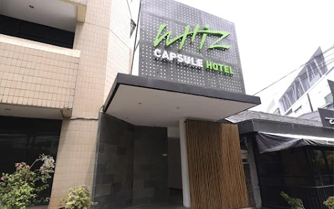 Whiz Capsule Hotel Thamrin Jakarta image