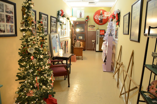 Boutique «Merchants At Cokers», reviews and photos, 401 Wilson Ave, Tullahoma, TN 37388, USA