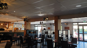 Photo n°64 de Wanya à Le Bouscat ()