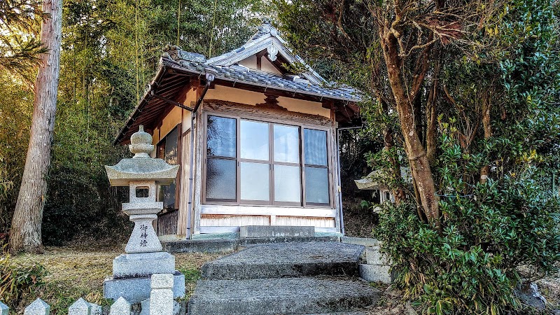 八幡神社