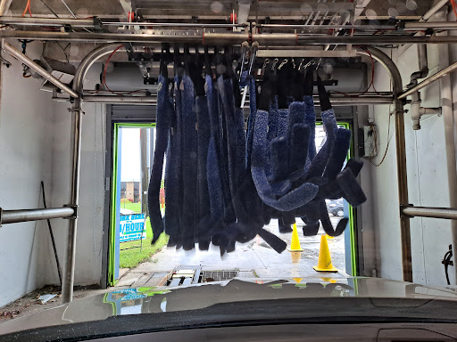 Car Wash «Troy Auto Wash», reviews and photos, 1300 W Maple Rd, Troy, MI 48084, USA