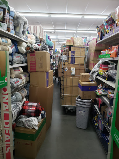 Home Goods Store «Dollar General», reviews and photos, 2640 E Orange Ave, Eustis, FL 32726, USA