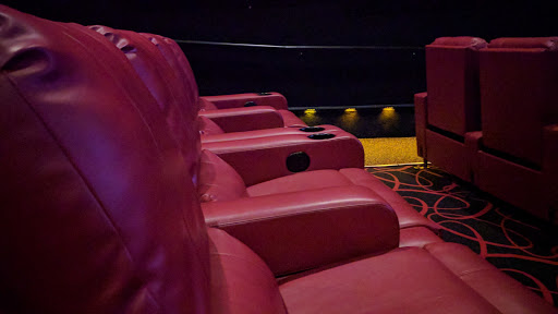 Movie Theater «AMC Bay Terrace 6», reviews and photos, 211-01 26th Ave, Bayside, NY 11360, USA