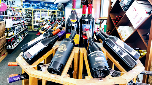 Liquor Store «North Jackson Wine & Spirits», reviews and photos, 1962 N Jackson St, Tullahoma, TN 37388, USA