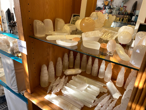 Book Store «White Light Books», reviews and photos, 1464 Park Ave, Cranston, RI 02920, USA