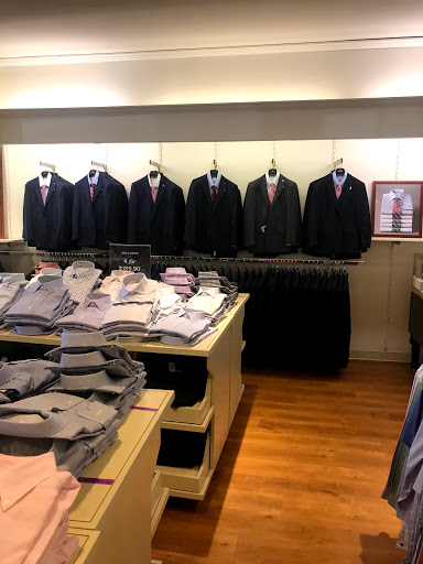 Shopping Mall «Aurora Farms Premium Outlets», reviews and photos, 549 S Chillicothe Rd, Aurora, OH 44202, USA