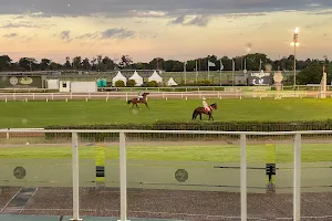 Hipódromo de San Isidro Eventos - Tribuna Oficial image