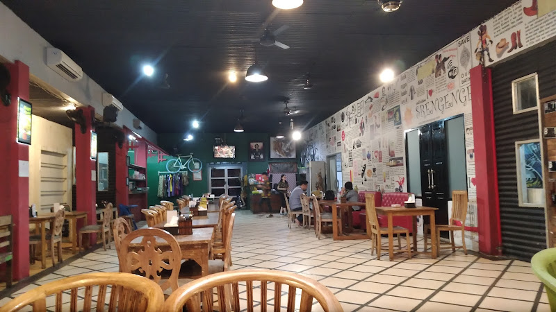 Mbah Jingkrak Restaurant