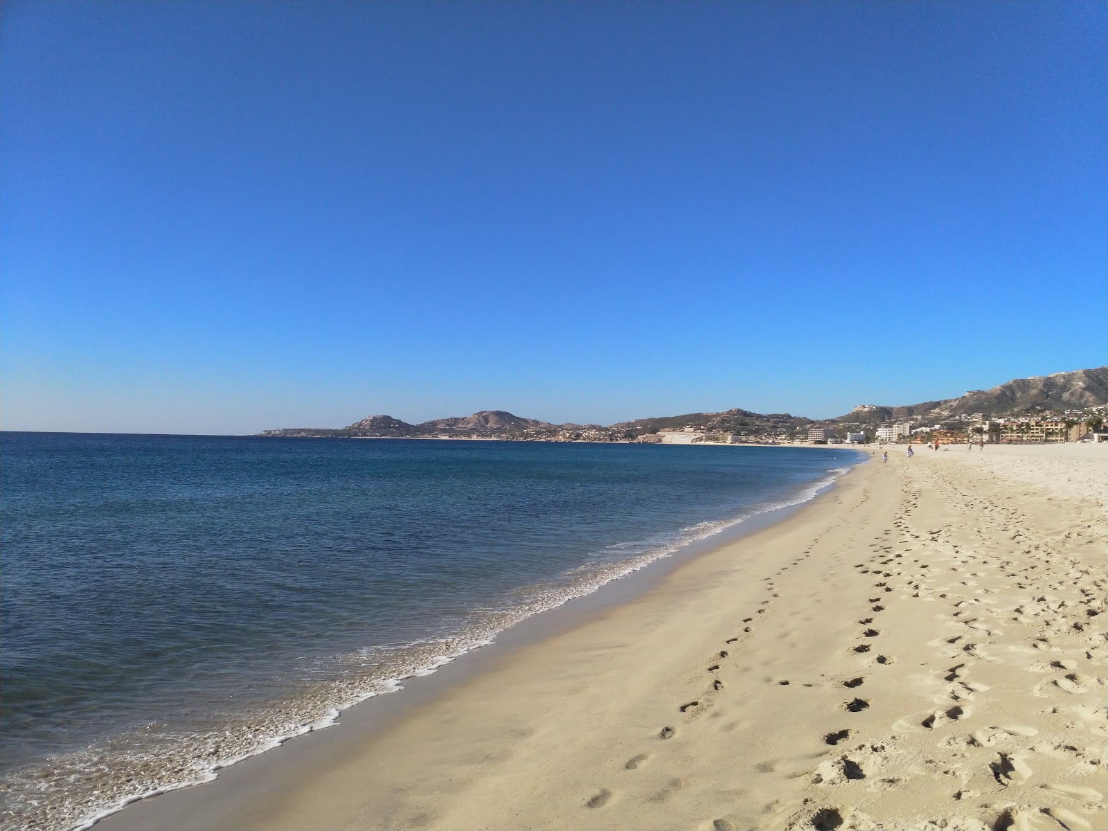 Φωτογραφία του Costa Azul Beach με φωτεινή άμμος επιφάνεια