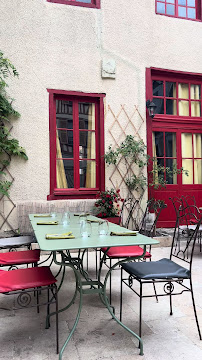 Atmosphère du Restaurant Le Maison Fort à Auxerre - n°8