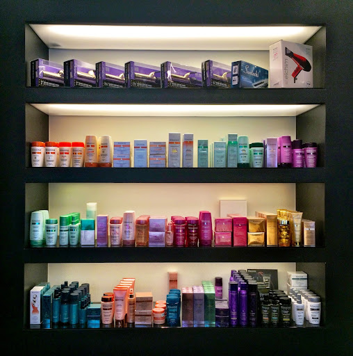 Hair Salon «Warren Tricomi Salon», reviews and photos, 1 E Putnam Ave, Greenwich, CT 06830, USA