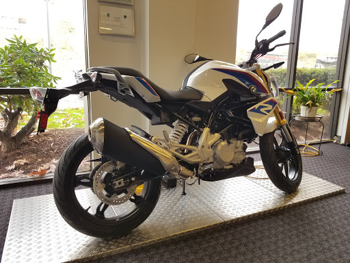 BMW Motorcycle Dealer «BMW Motorcycles of Western Oregon», reviews and photos, 12010 SW Garden Pl, Portland, OR 97223, USA