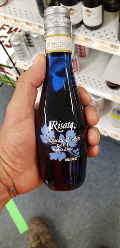 Liquor Store «Wines & Spirits», reviews and photos, 1602 Cochran Rd, Pittsburgh, PA 15220, USA