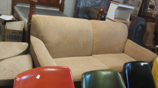 Used Furniture Store «Emmitsburg Auction», reviews and photos, 17319 N Seton Ave, Emmitsburg, MD 21727, USA