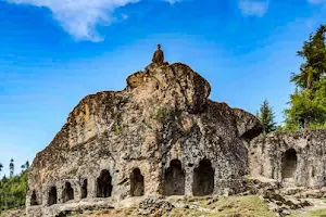 Kalaroos Caves image