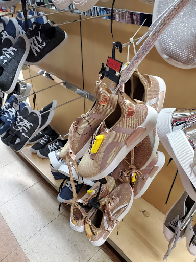 Discount Store «Fallas Paredes Discount Stores», reviews and photos, 308 E University Dr, Mesa, AZ 85201, USA