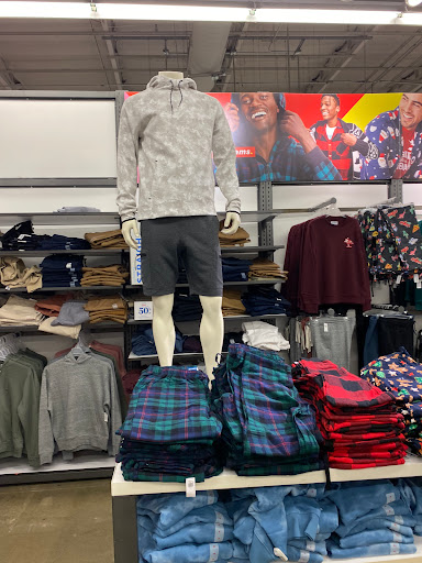 Clothing Store «Old Navy», reviews and photos, 3581 N Freeway Blvd, Sacramento, CA 95834, USA