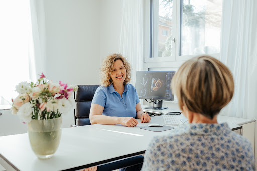 Dr. med. Anja Fäh, Fachärztin für Kardiologie FMH