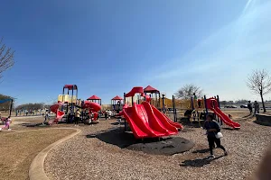 Bentley Park playground image