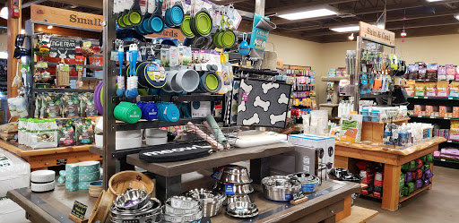 Pet Supply Store «Mud Bay», reviews and photos, 2410 Harrison Ave NW, Olympia, WA 98502, USA