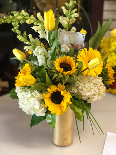 Florist «Illusion Florist & Events», reviews and photos, 12231 SE Stark St, Portland, OR 97233, USA