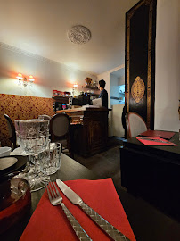 Atmosphère du Restaurant kazakh Chez Mademoiselle Paris 15-Cuisine d'Asie Centrale - n°2