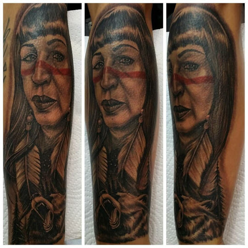 Explore cool flash tattoo ideas, creative tattoo ideas in El Paso, available at Wyze Guyz Tattoo Parlor