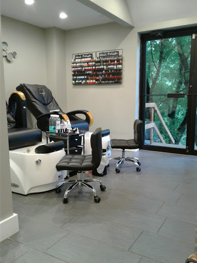 Beauty Salon «Blo Hair Studio», reviews and photos, 517 River Dr, Garfield, NJ 07026, USA