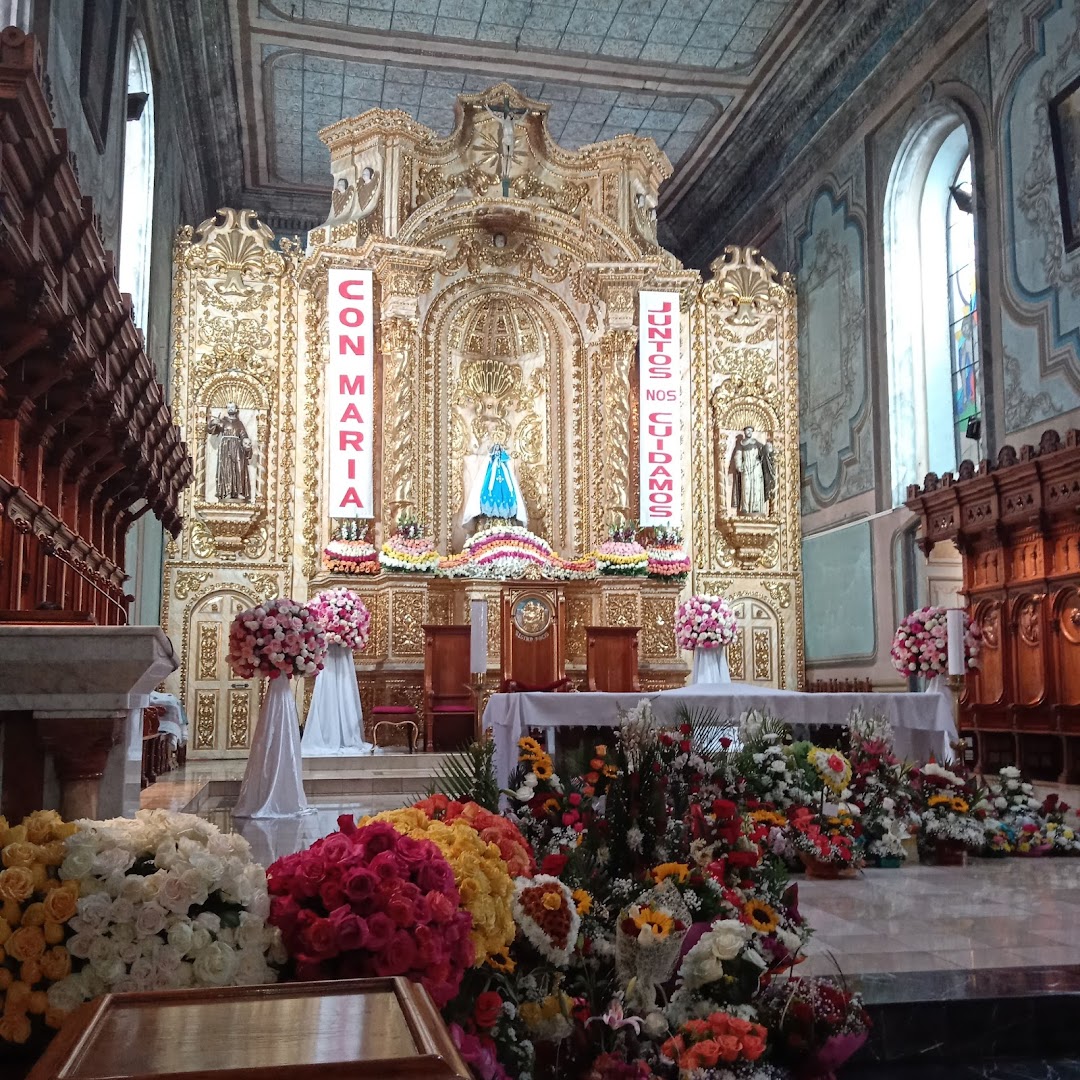 Lova, Ekvador