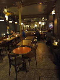 Atmosphère du Restaurant français Les Parigots République - Restaurant Paris 10 eme - n°8