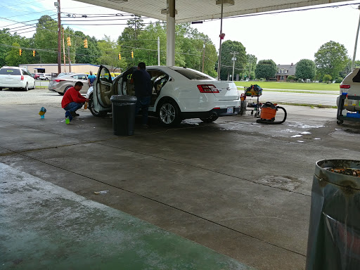 Btown auto shop and carwash en Graham