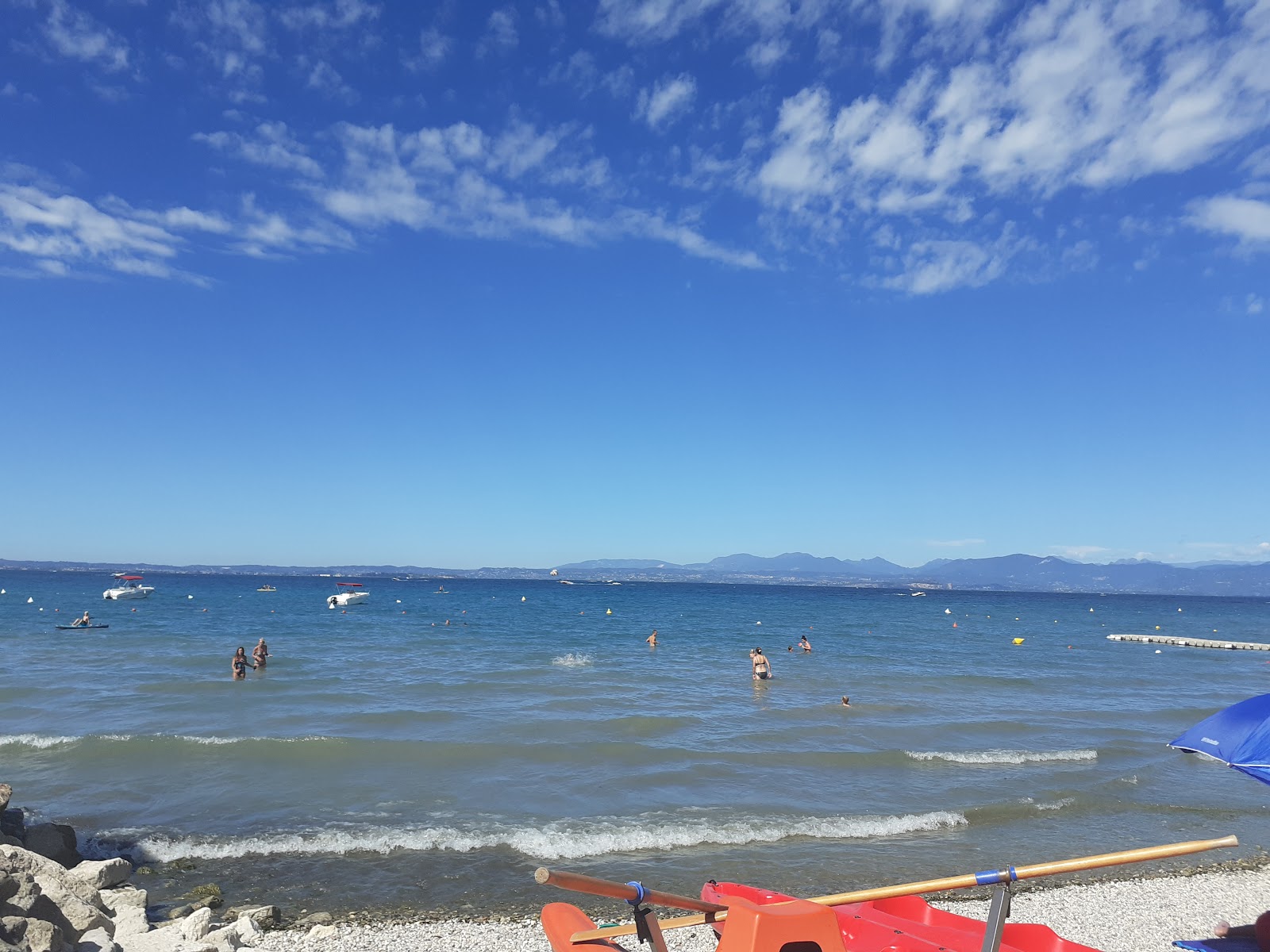 Foto di Spiaggia Lazise e l'insediamento