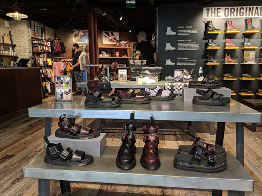Sandal stores Lyon
