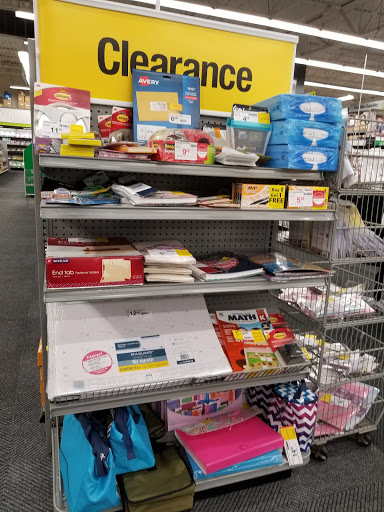 Office Supply Store «Staples», reviews and photos, 4940 O St, Lincoln, NE 68510, USA