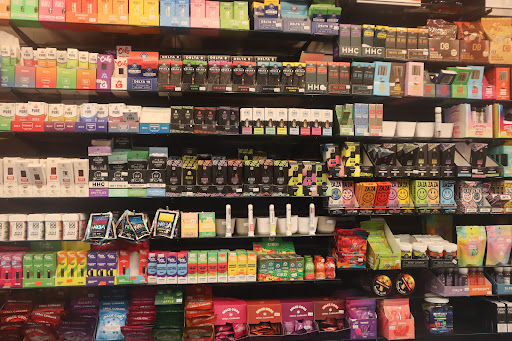 Tobacco Shop «Tobacco Vape & Hookah Land», reviews and photos, 6440 Richmond Hwy, Alexandria, VA 22306, USA