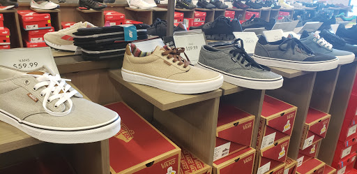 Shoe Store «DSW Designer Shoe Warehouse», reviews and photos, 4401 Lyons Rd, Coconut Creek, FL 33073, USA