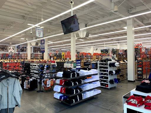Shoe Store «WSS», reviews and photos, 460 San Fernando Mission Blvd, San Fernando, CA 91340, USA