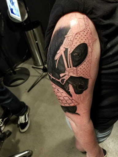 Tattoo Shop «Faces in the Dark Tattoo», reviews and photos, 121 Hall Professional Center, Kyle, TX 78640, USA